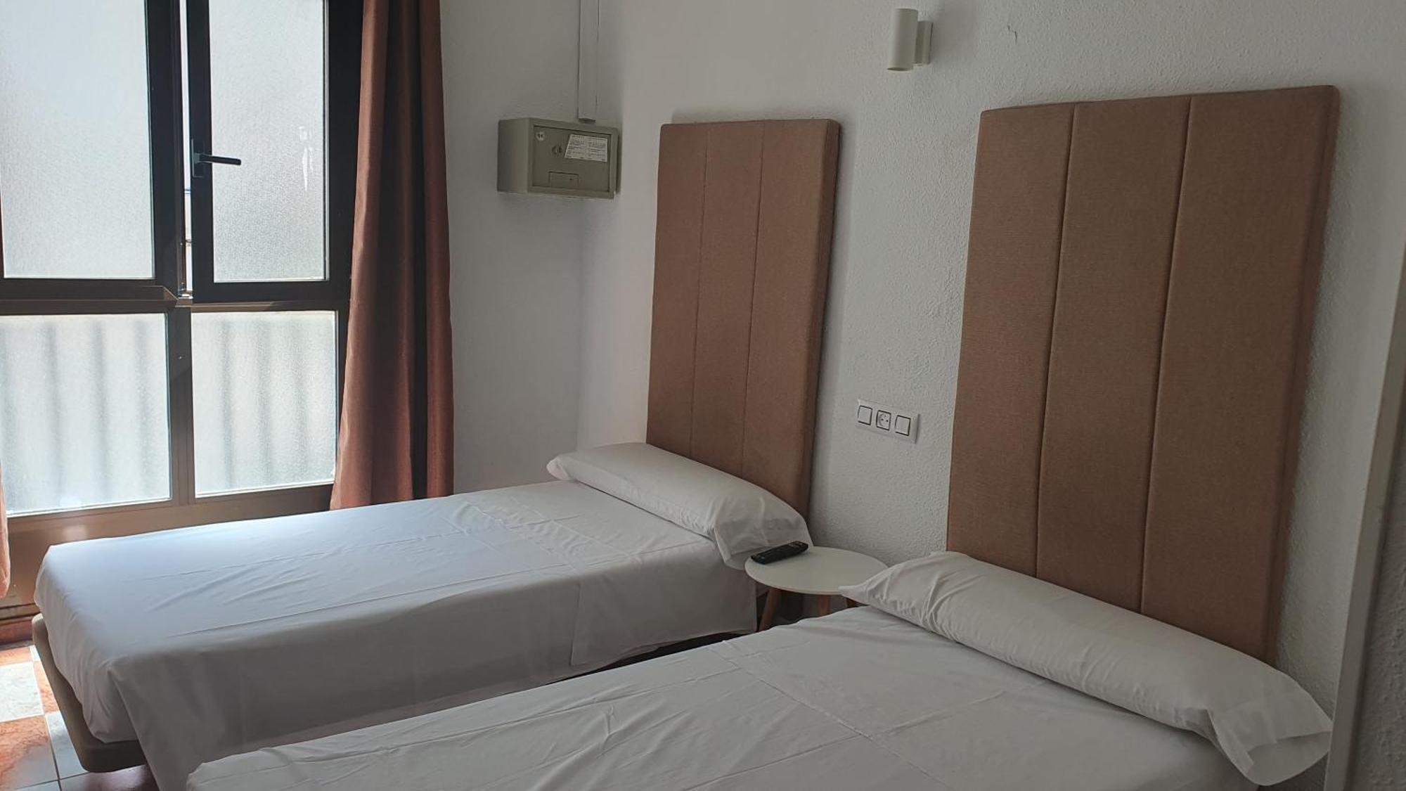 Fuencarral Kryse&Breogan Hotel Madrid Ngoại thất bức ảnh